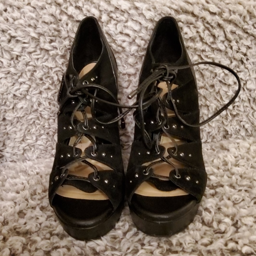 Gianni Bini Wedge Heels